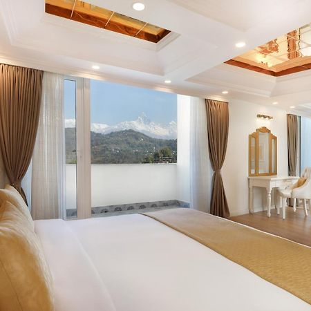 Le Glamour Resort & Wellness Spa Pokhara Exterior foto