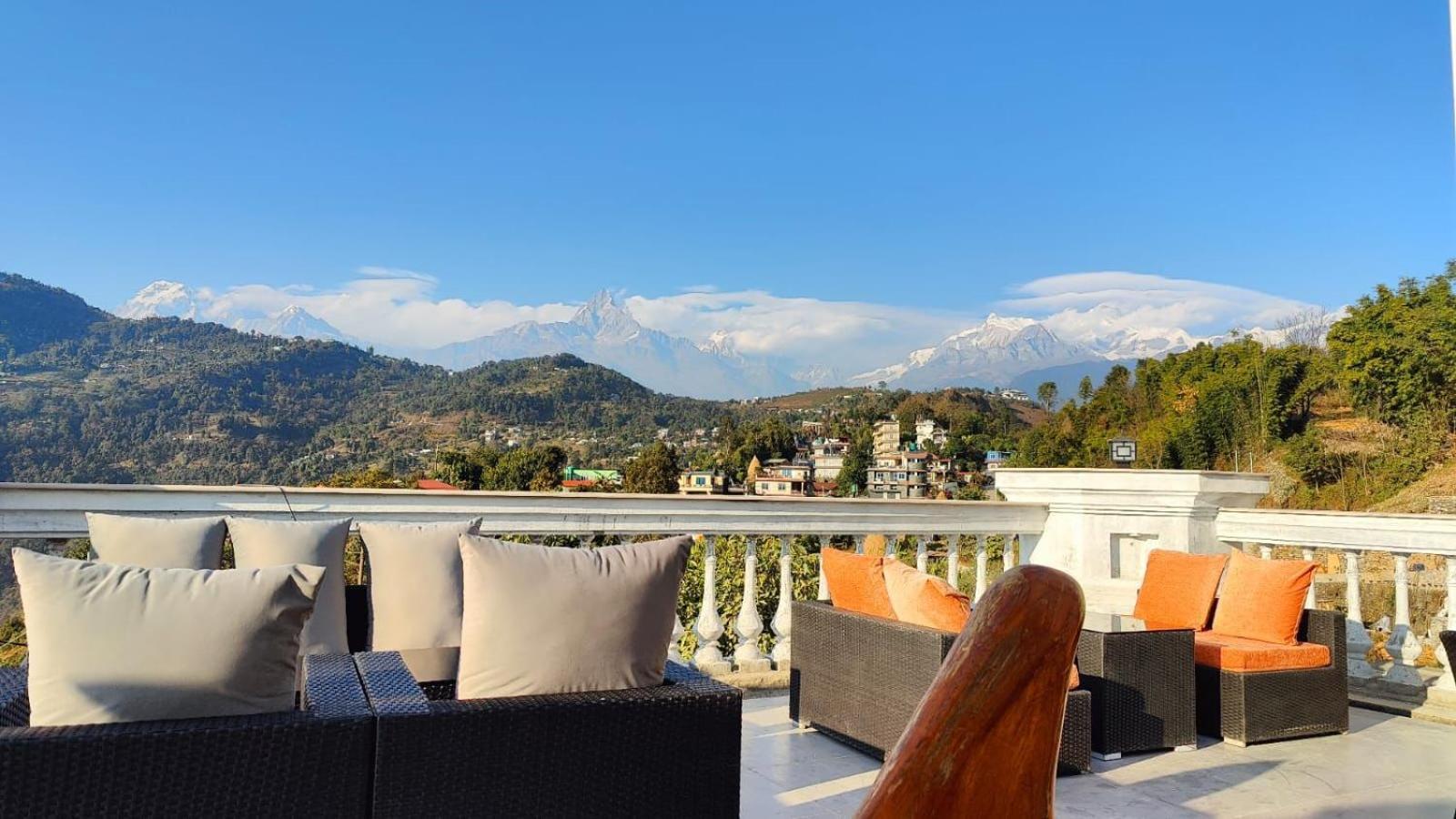 Le Glamour Resort & Wellness Spa Pokhara Exterior foto