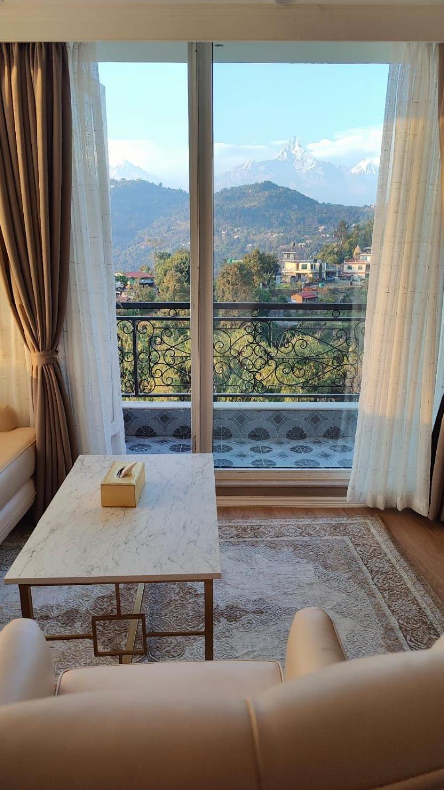 Le Glamour Resort & Wellness Spa Pokhara Exterior foto