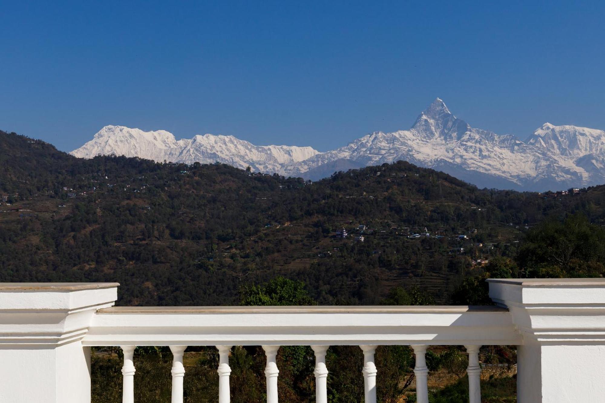 Le Glamour Resort & Wellness Spa Pokhara Exterior foto